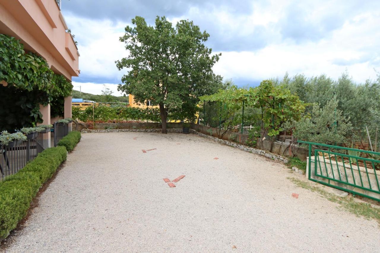 Apartments With A Parking Space Kornic, Krk - 415 Exterior foto
