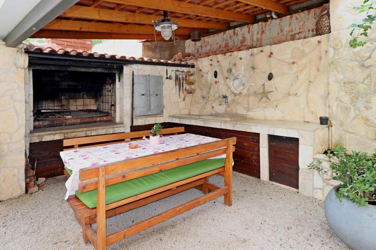 Apartments With A Parking Space Kornic, Krk - 415 Exterior foto