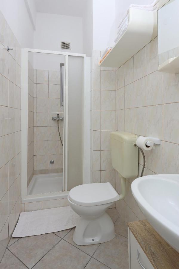 Apartments With A Parking Space Kornic, Krk - 415 Exterior foto