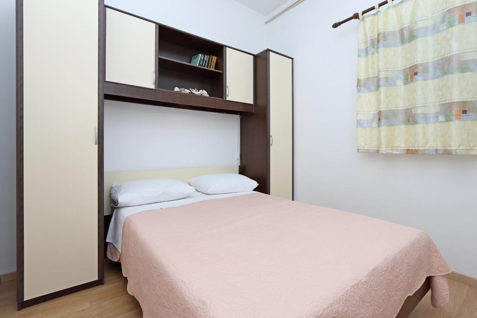 Apartments With A Parking Space Kornic, Krk - 415 Exterior foto